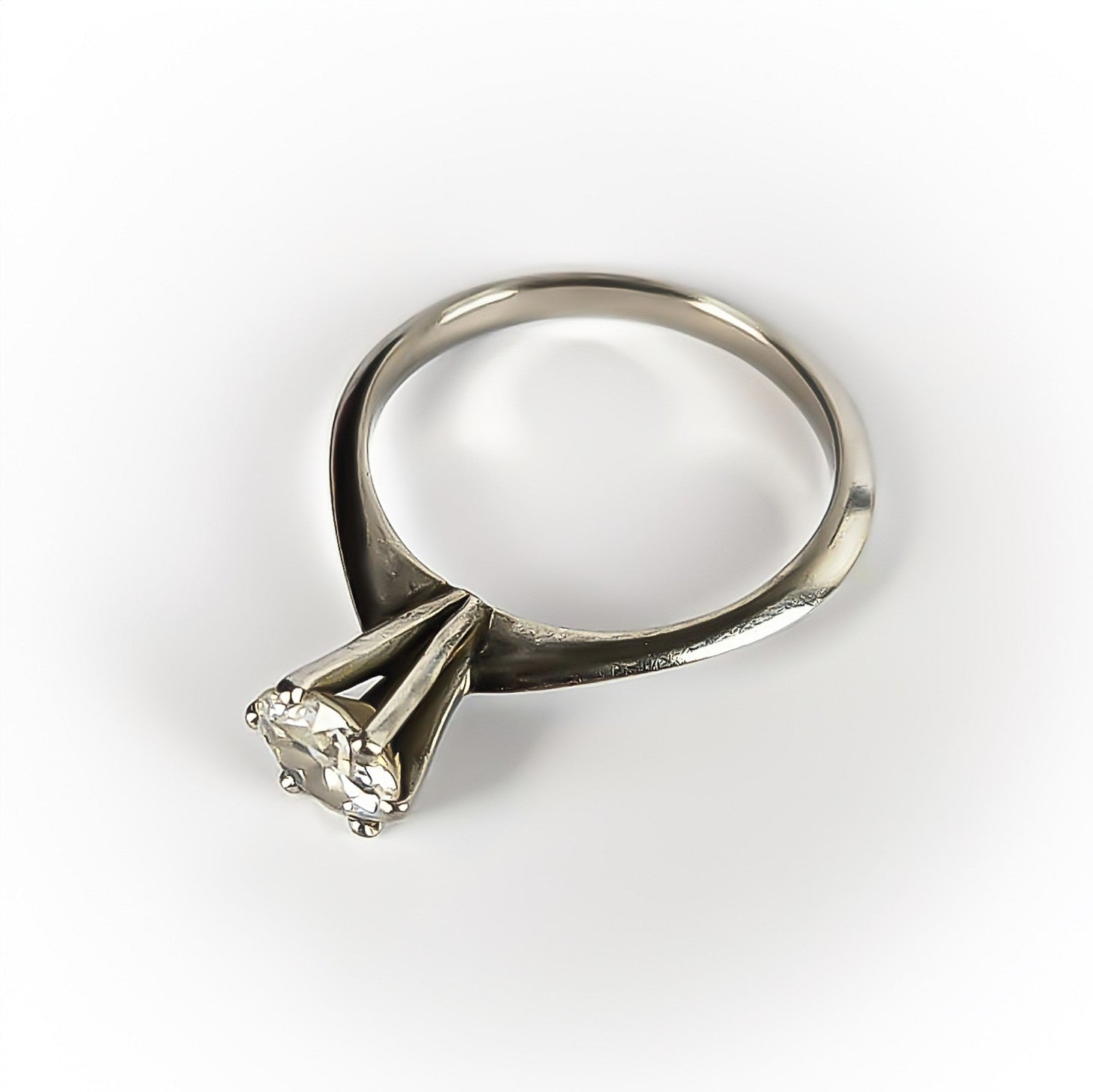 Anel Monix Prisma Solitaire